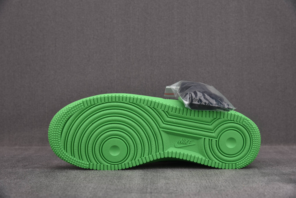 Green rubber outsole for low-top Air Force 1 sneakers