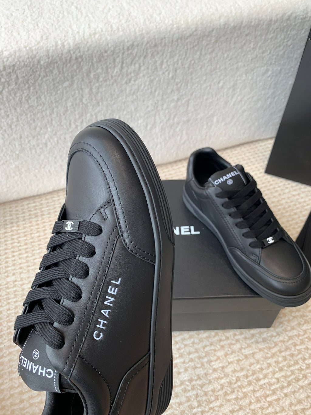 Luxury Shoes Chanel Unisex