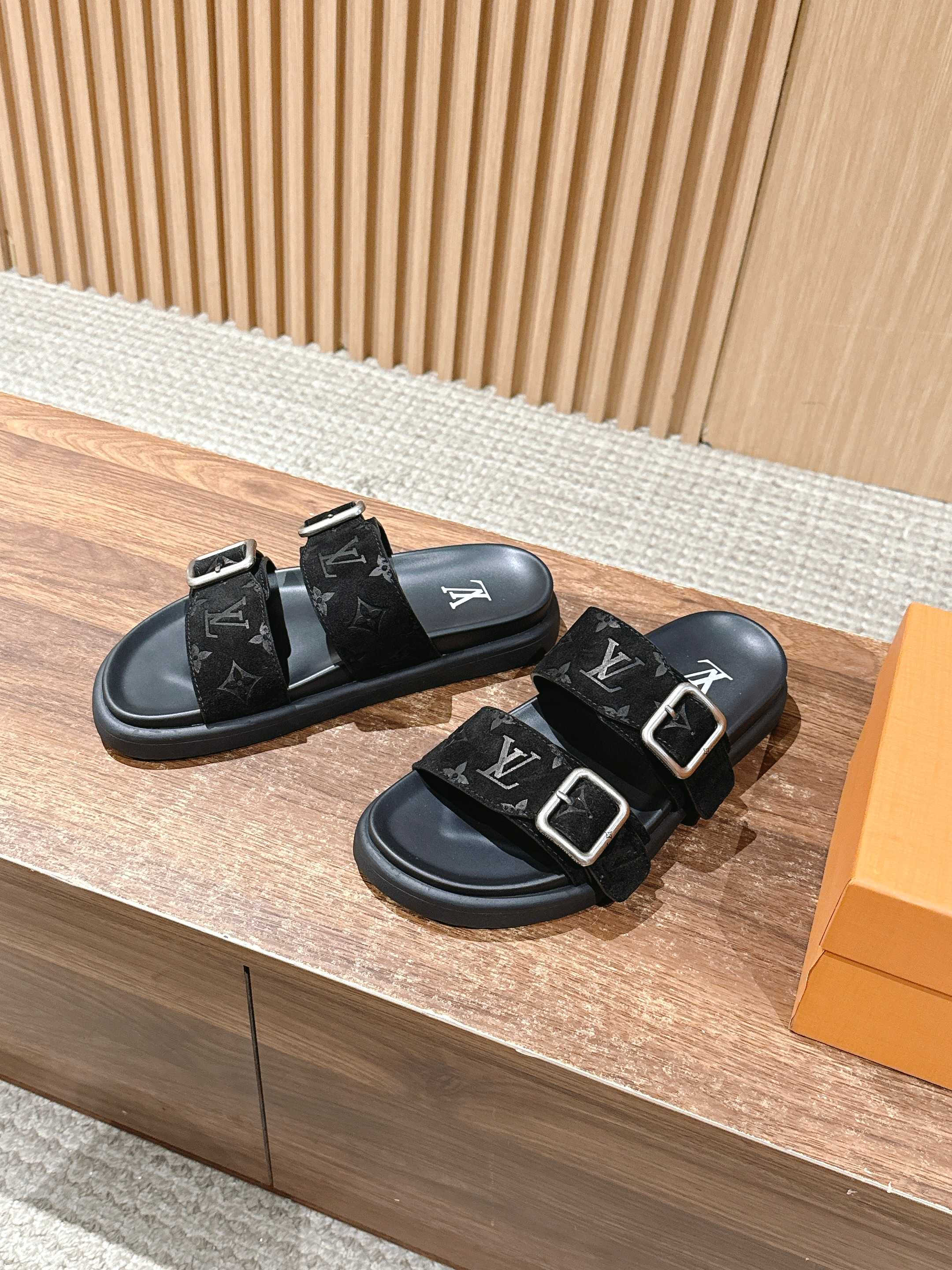 Luxury Shoes Louis Vuitton Sandals