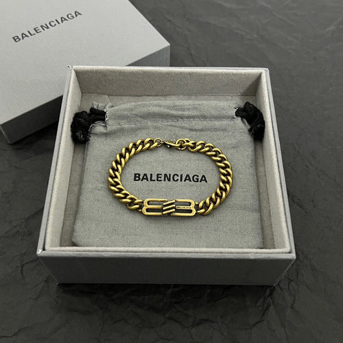 Gold-tone chain bracelet with Balenciaga logo clasp, in gift box