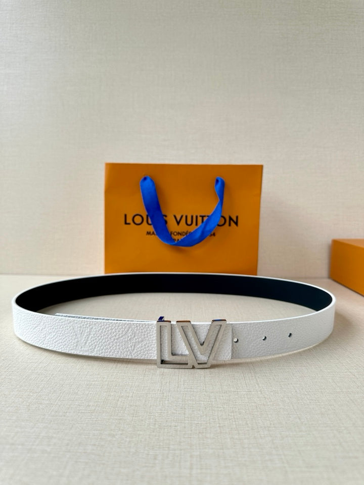 White leather belt with LV logo buckle, adjustable holes