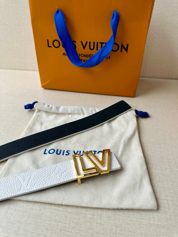 White leather belt with LV logo buckle and adjustment holes