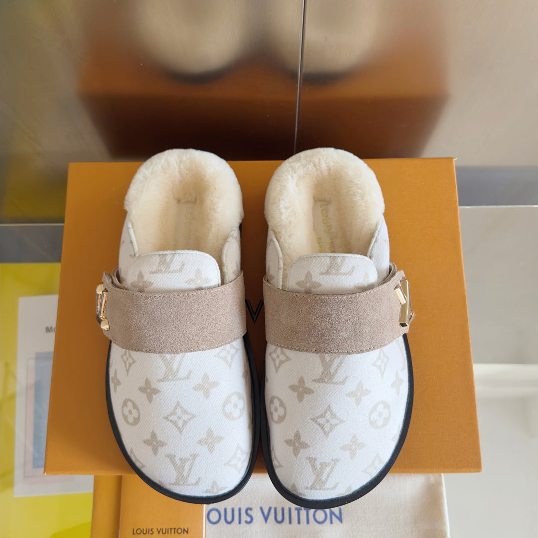 Louis Vuitton monogram sandals with beige suede straps and plush lining