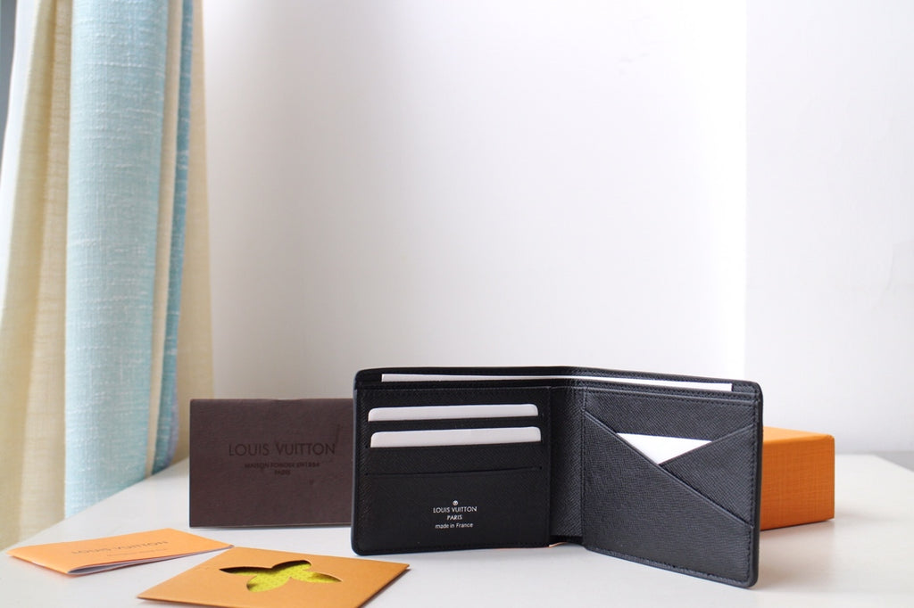 Louis Vuitton small bag, open black wallet/card holder with card slots