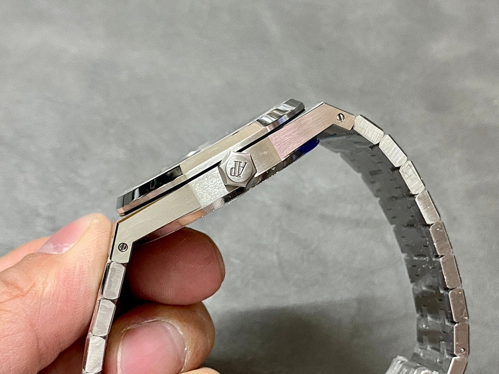 Audemars Piguet Royal Oak watch clasp and links, silver metal bracelet, side view