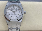 Automatic stainless-steel watch on steel bracelet, silver dial with date window at 3
