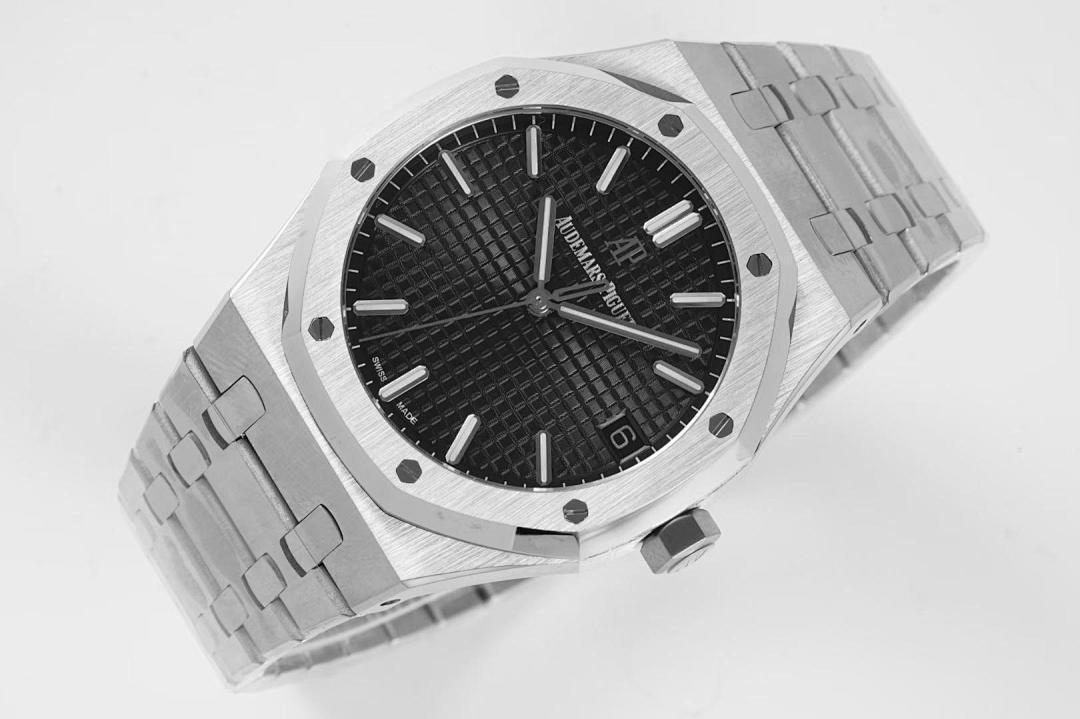 Men’s wristwatch with black textured dial and silver metal bracelet