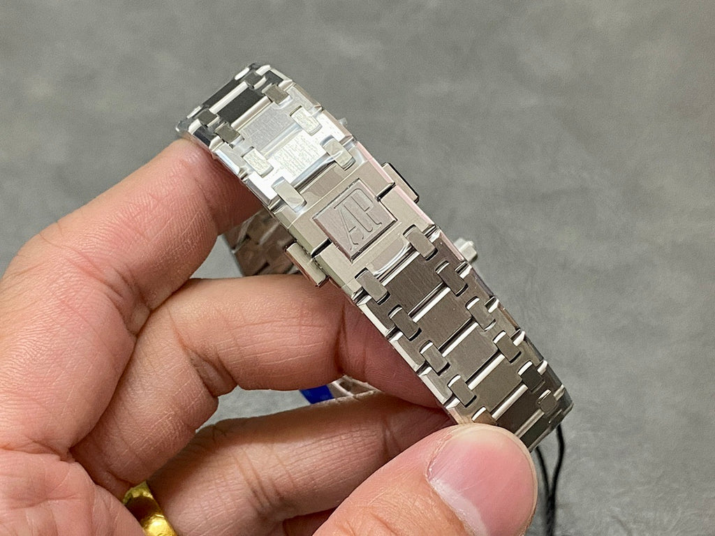 Stainless steel Audemars Piguet bracelet with metal links and end clasp