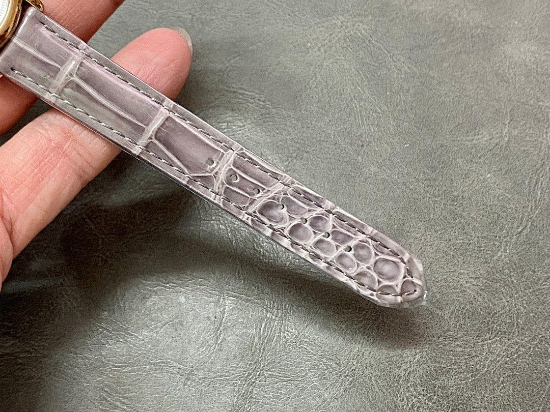 Gray crocodile-pattern leather watch strap, tapered end
