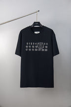 Navy short-sleeve T-shirt with front number graphic