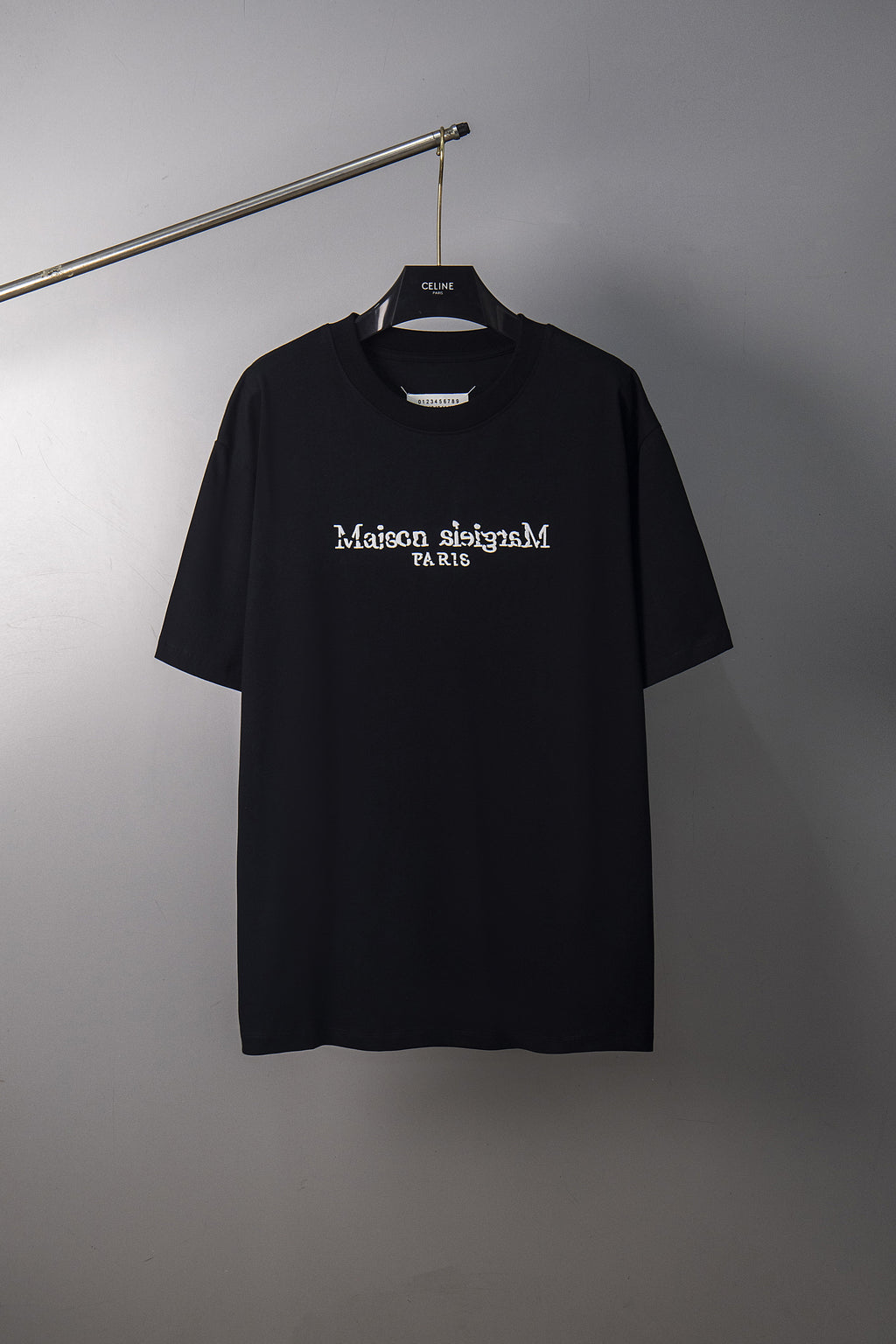 Black short-sleeve T-shirt with chest graphic print