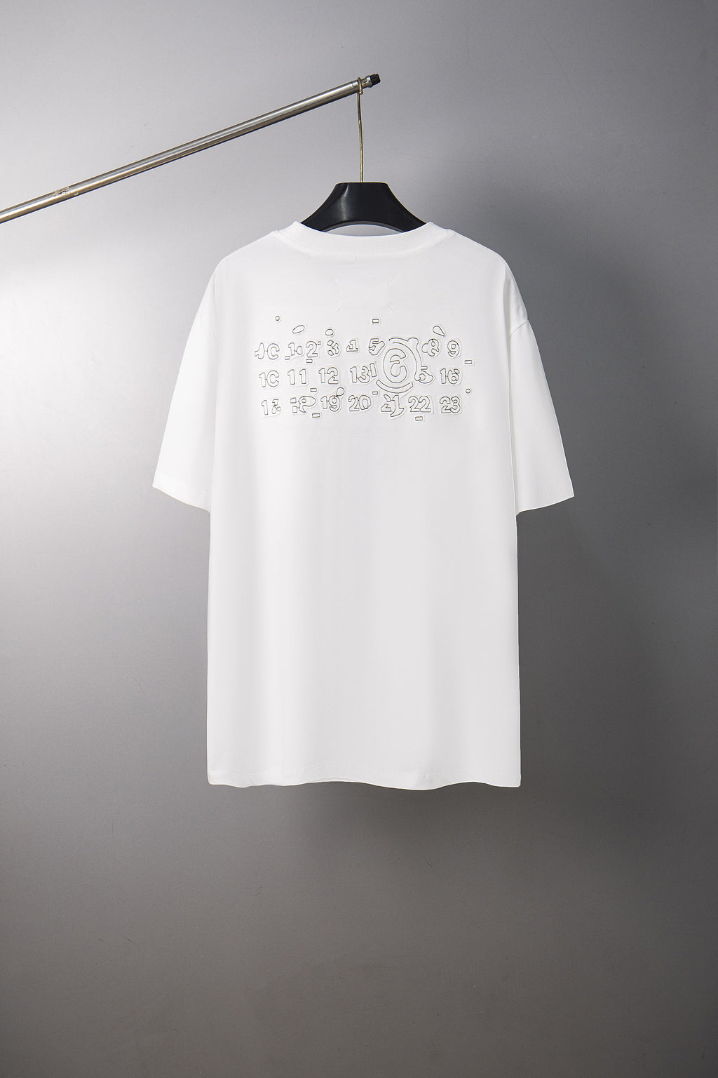 White short-sleeve T-shirt with back graphic print