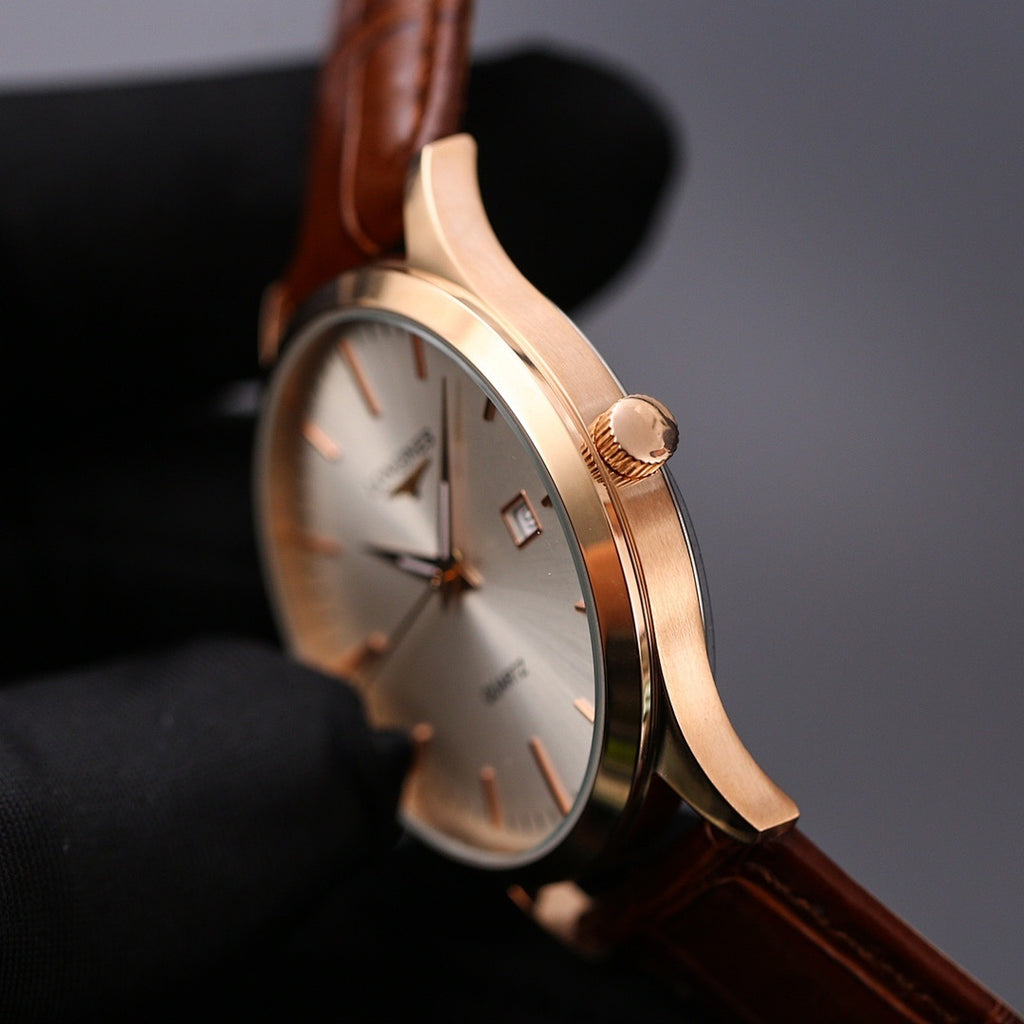 Round quartz watch with rose-gold case, white dial and brown leather strap