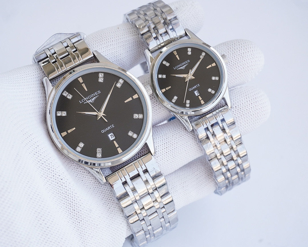 Quartz wristwatch set with dark dials and silver metal bracelets