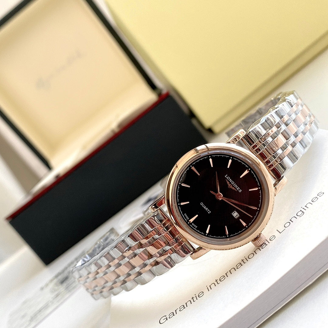 Stainless steel wristwatch with black dial, round case, metal link bracelet strap