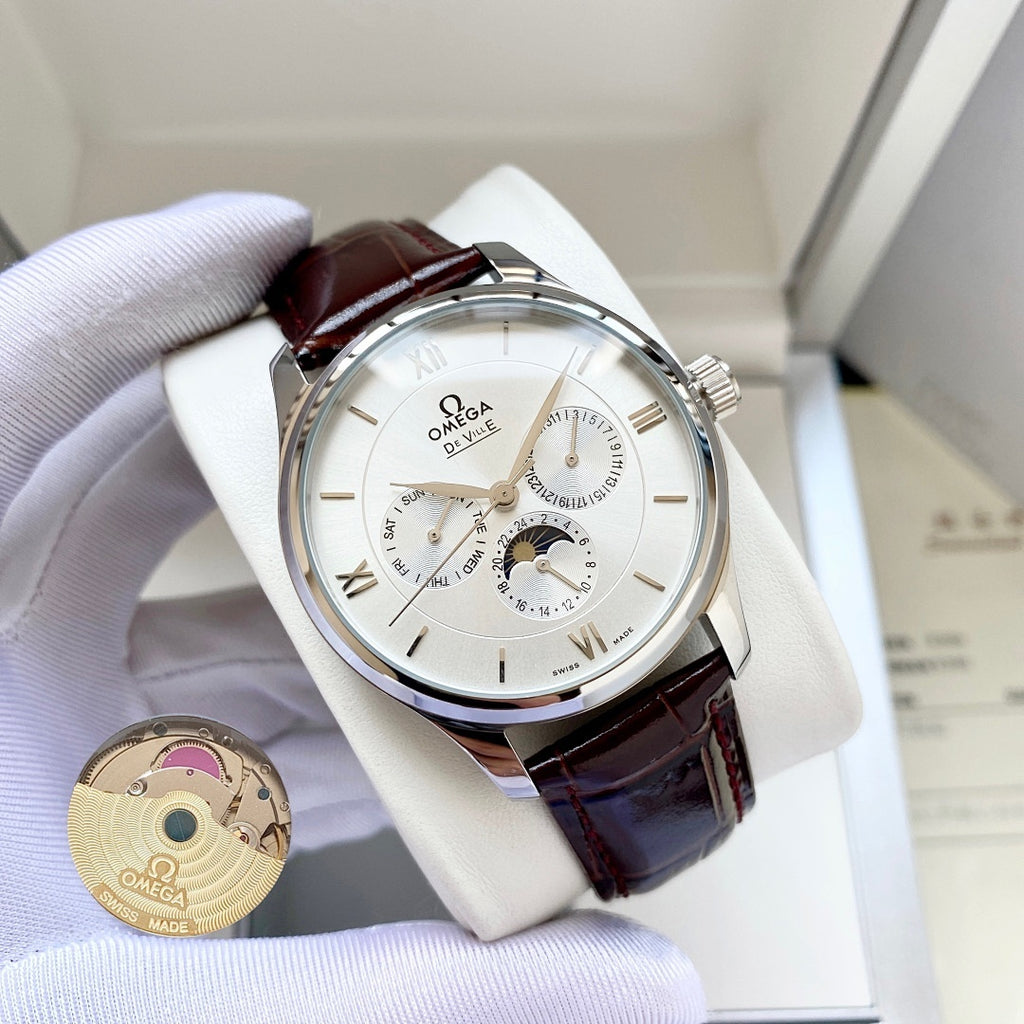 Wristwatch with white dial and brown leather strap, silver-tone case and bezel