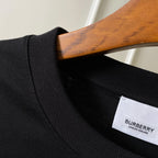 Black T-shirt crew neck with inner neck label and ribbed collar trim