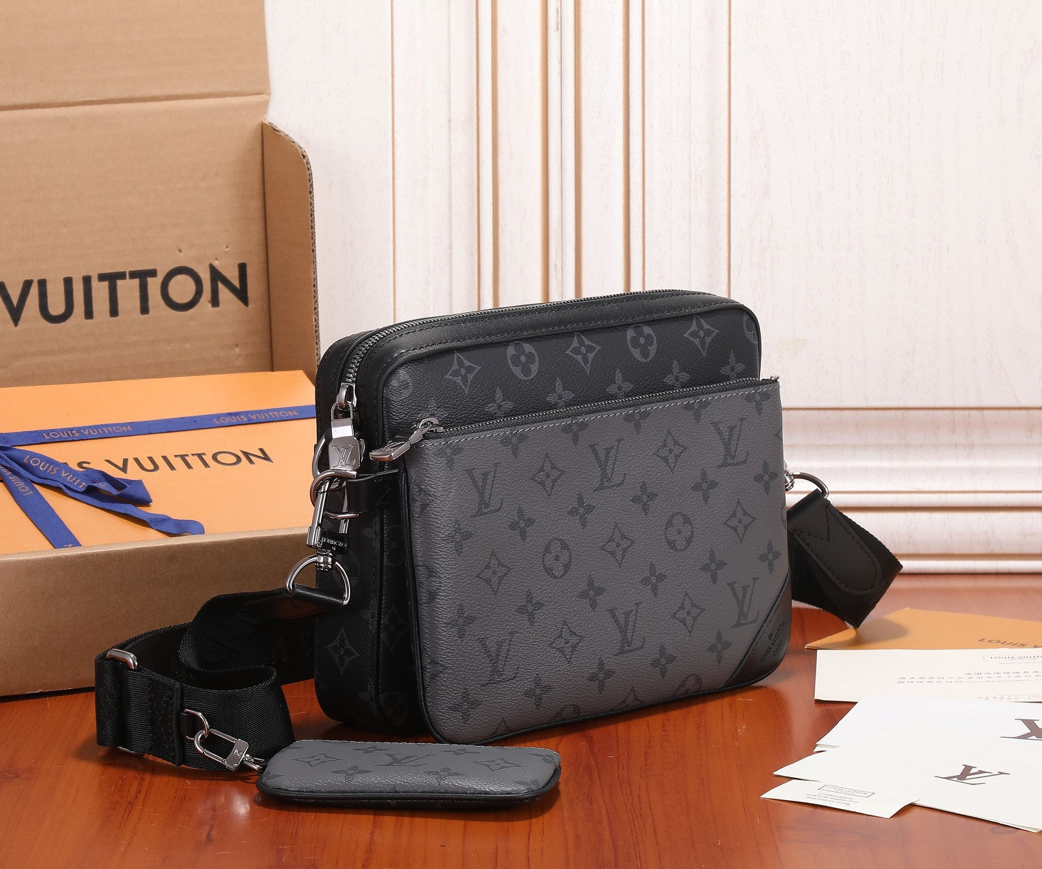 Bags Men Louis Vuitton