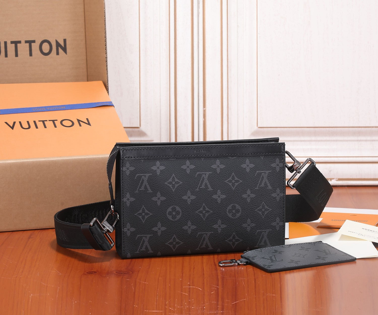 Bags Men Louis Vuitton