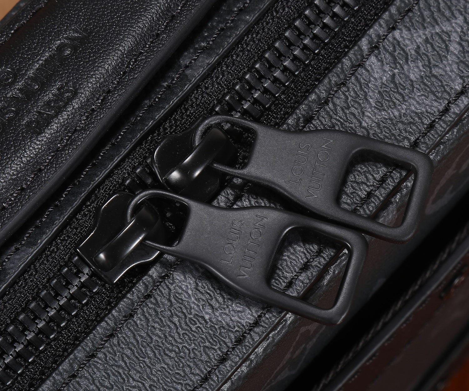 Bags Men Louis Vuitton