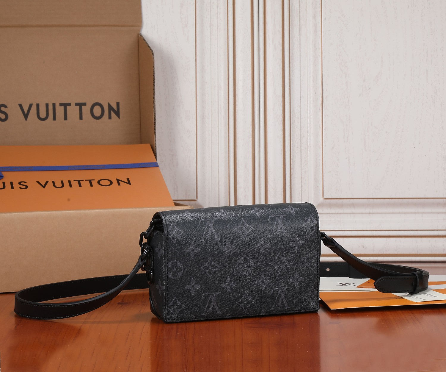 Bags Men Louis Vuitton
