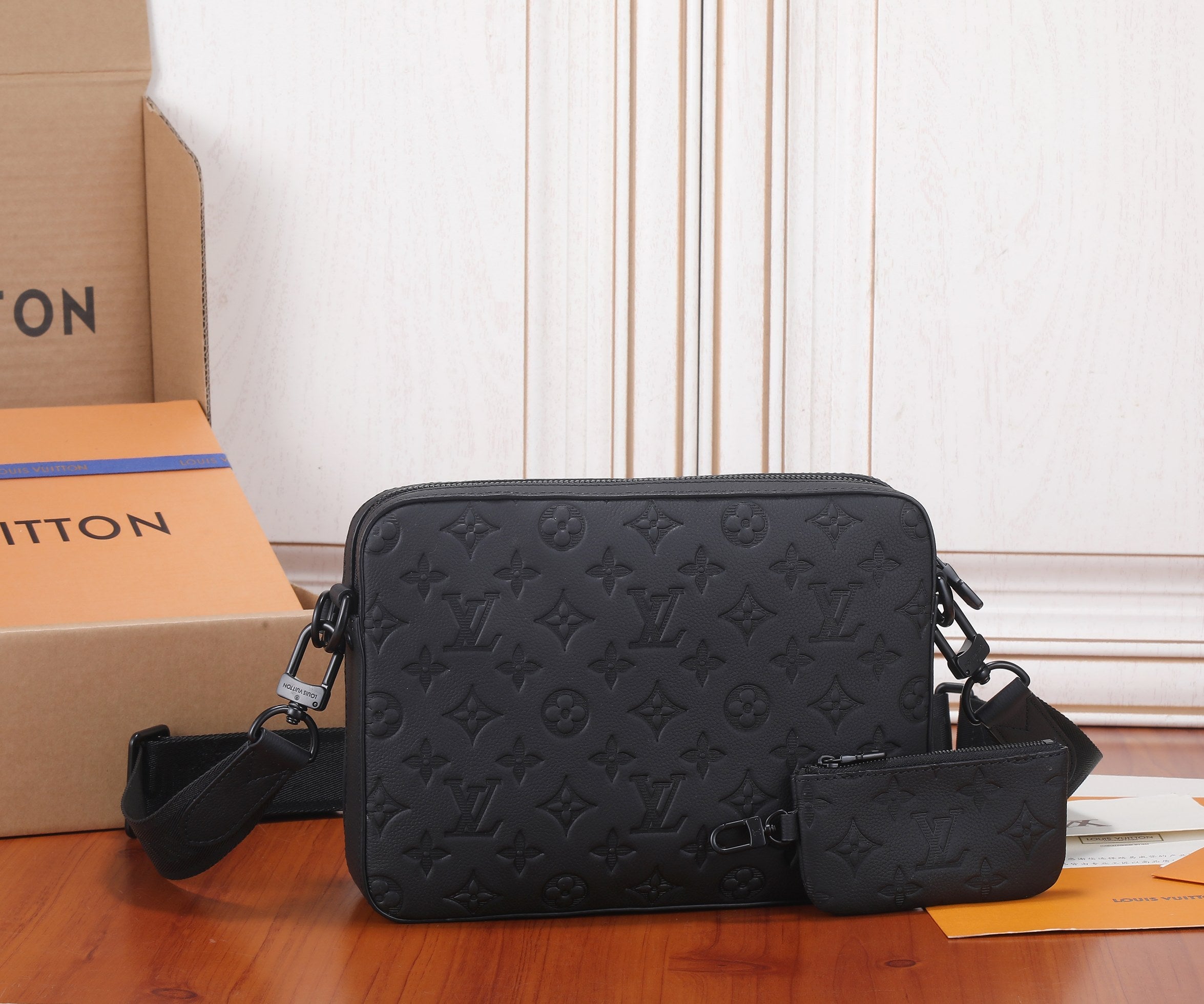Bags Men Louis Vuitton