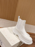 White Chelsea ankle boots with elastic gore and platform-like chunky sole