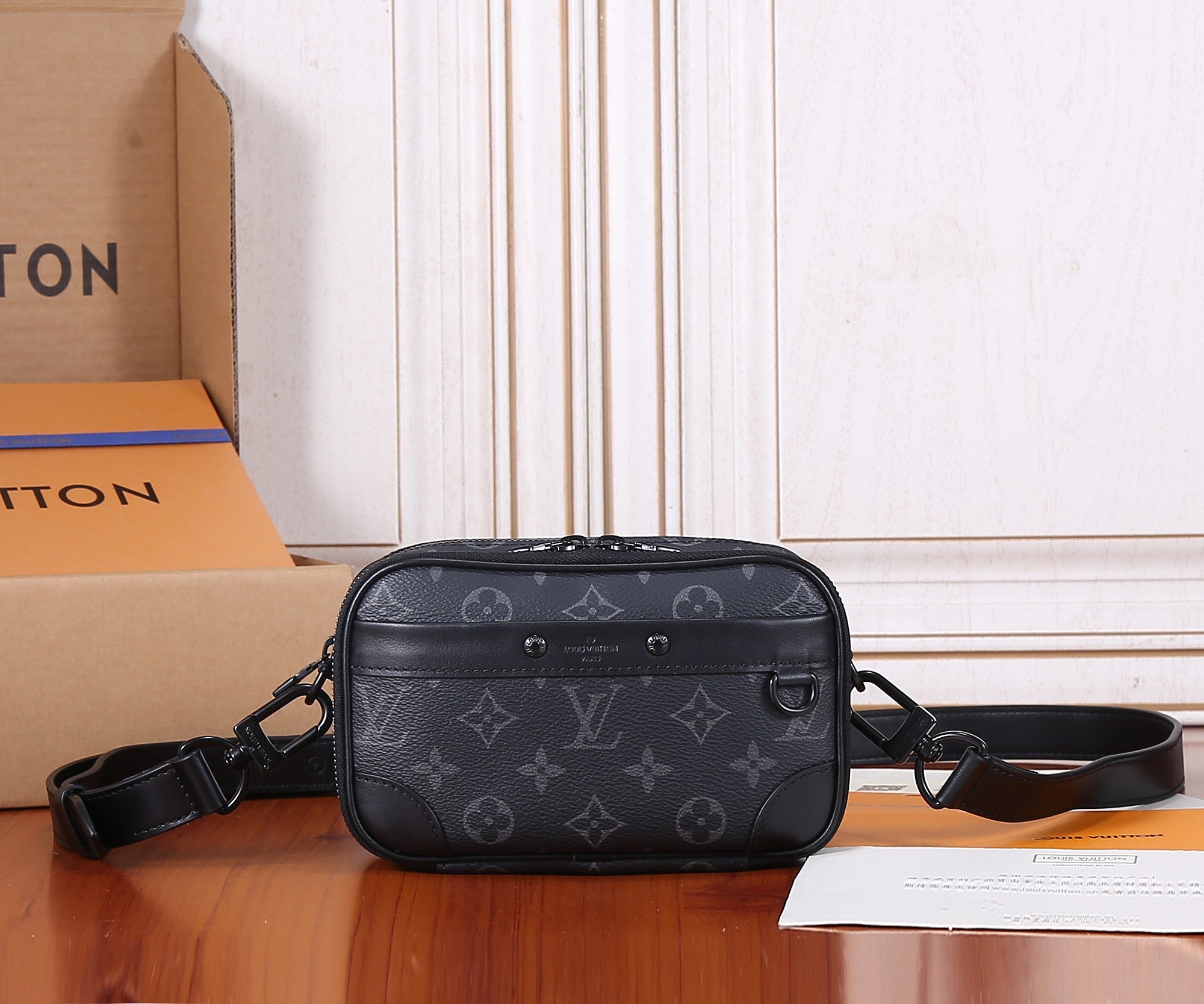 Bags Men Louis Vuitton