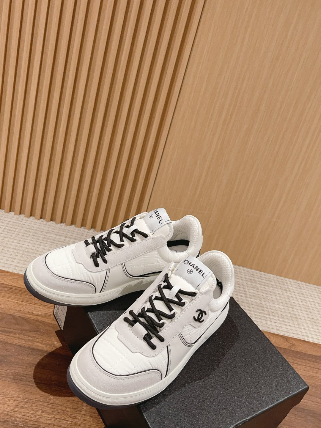 Luxury Shoes Chanel Unisex