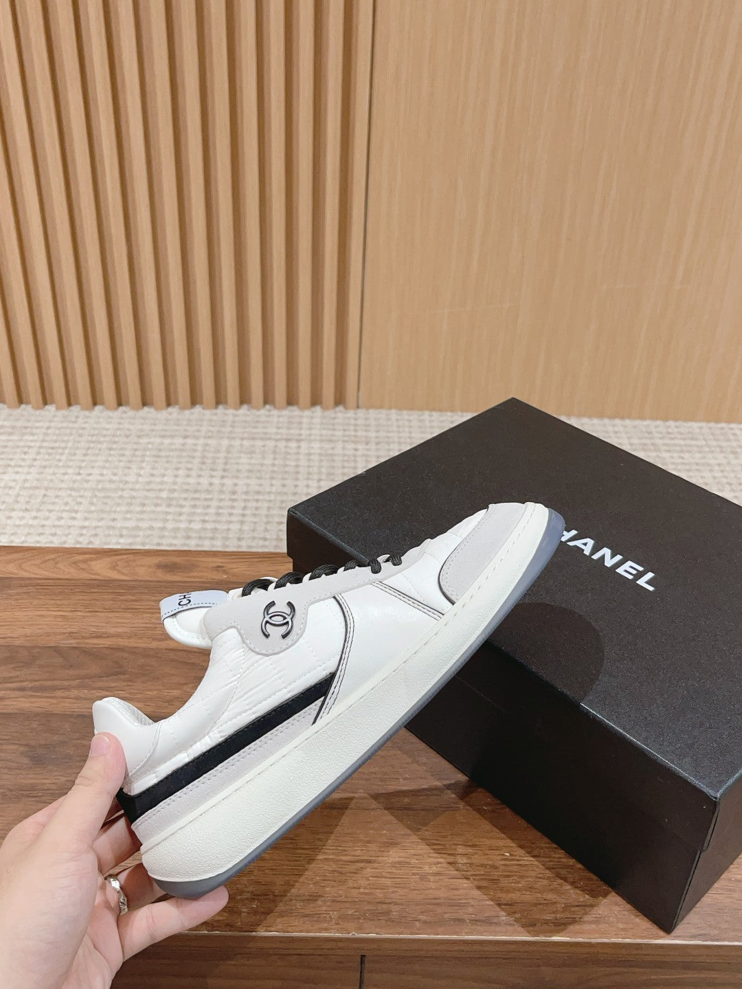 Luxury Shoes Chanel Unisex