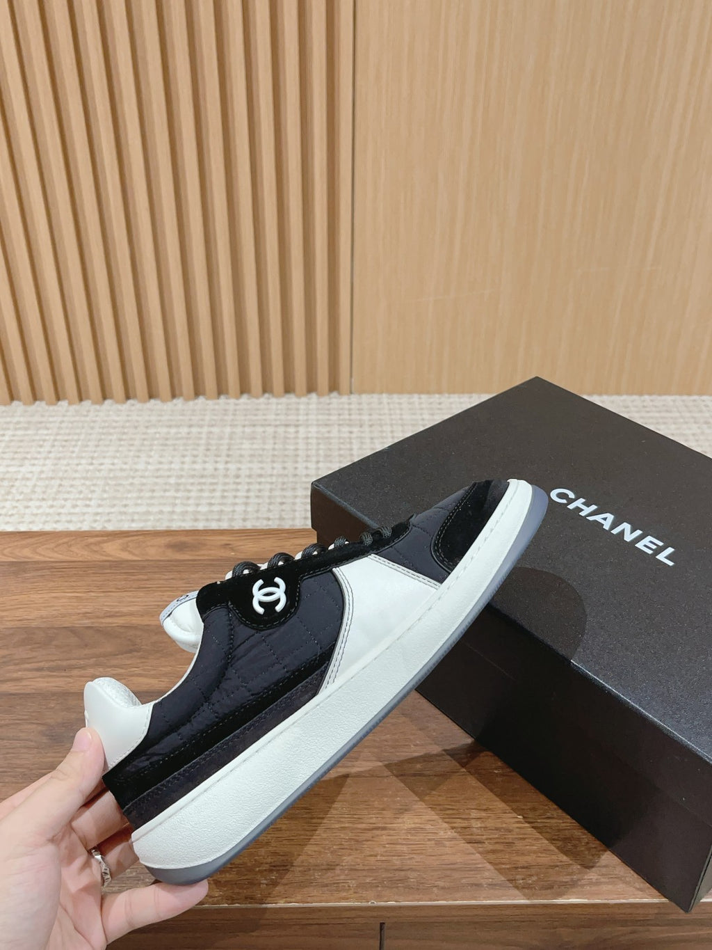 Luxury Shoes Chanel Unisex