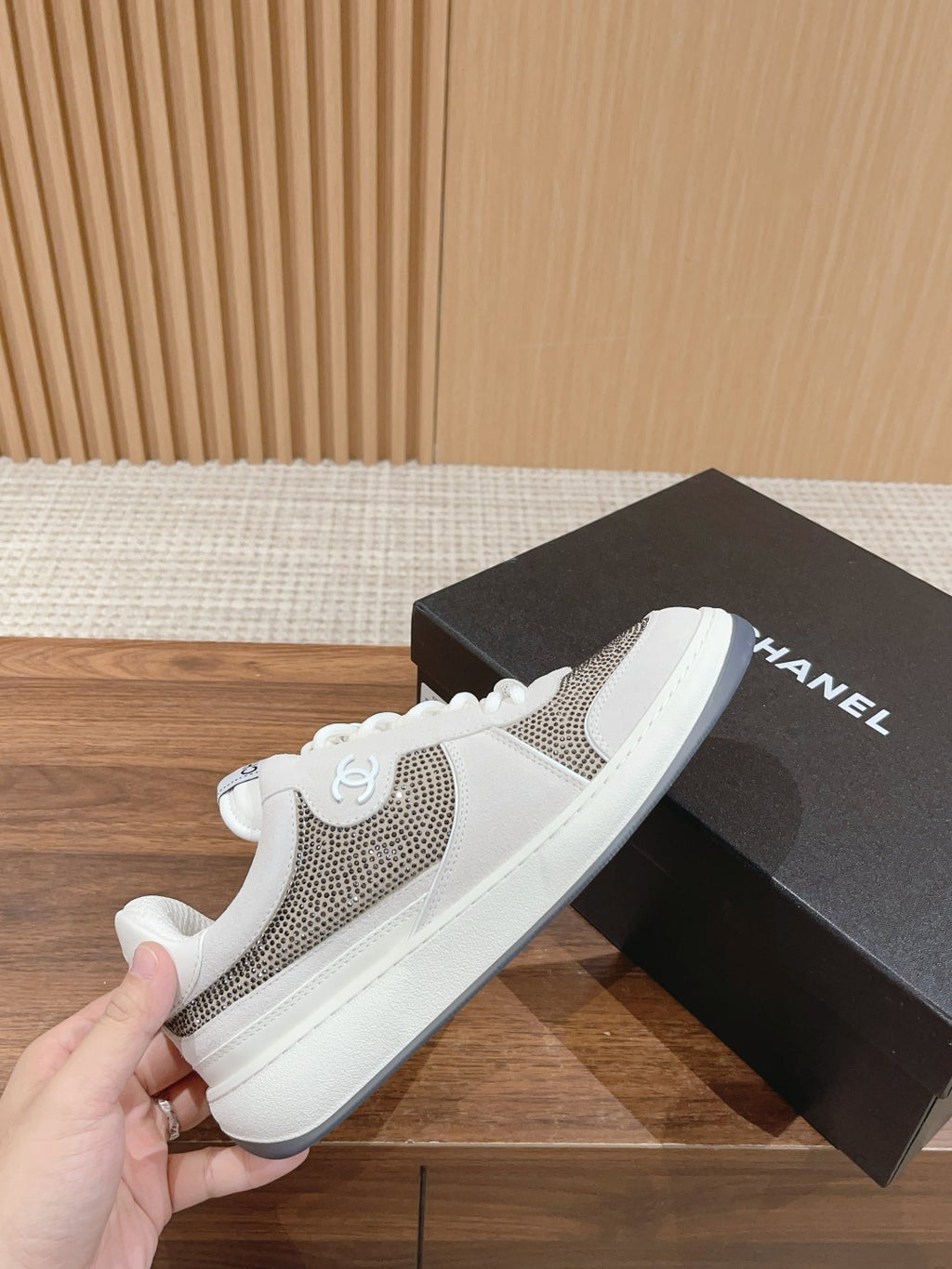 Luxury Shoes Chanel Unisex