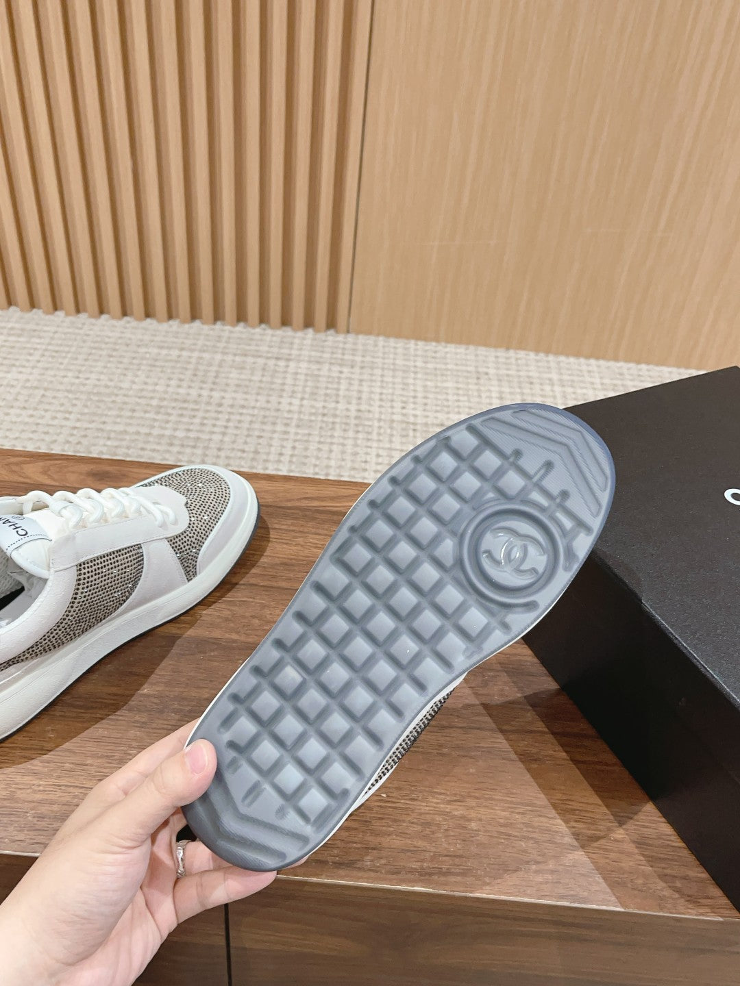 Luxury Shoes Chanel Unisex