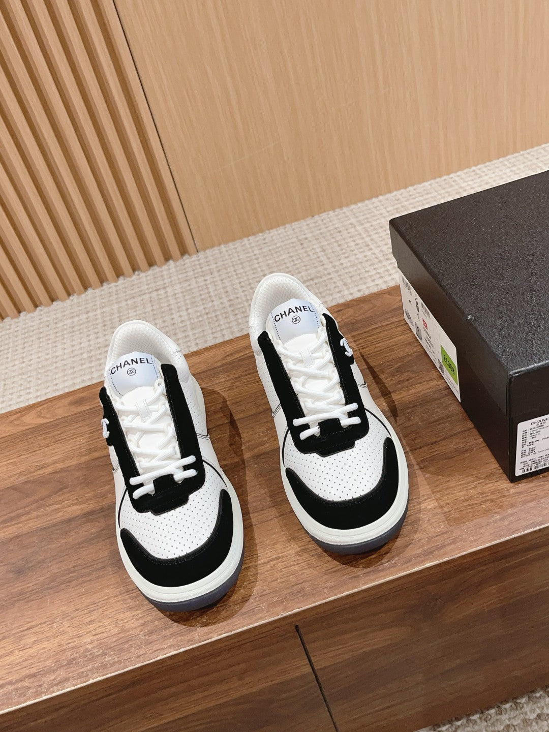 Luxury Shoes Chanel Unisex