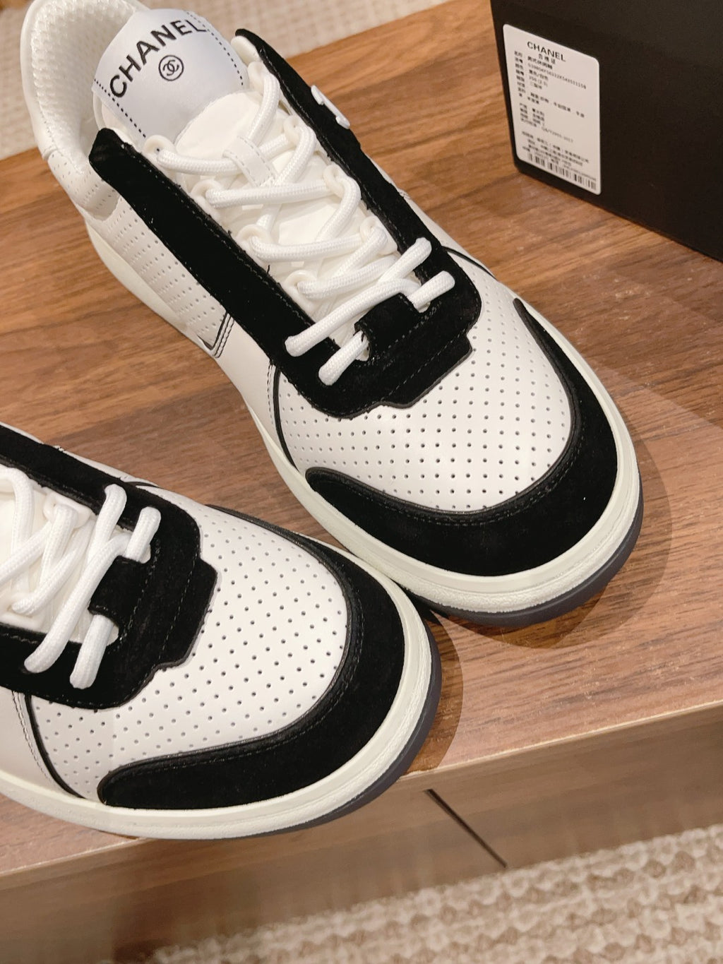 Luxury Shoes Chanel Unisex