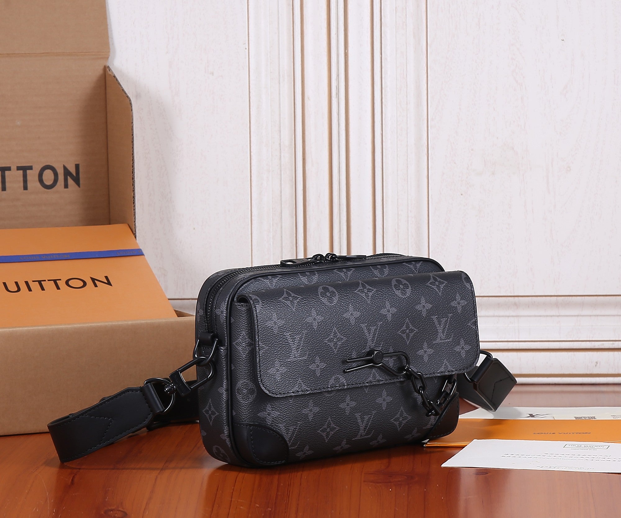 Bags Men Louis Vuitton