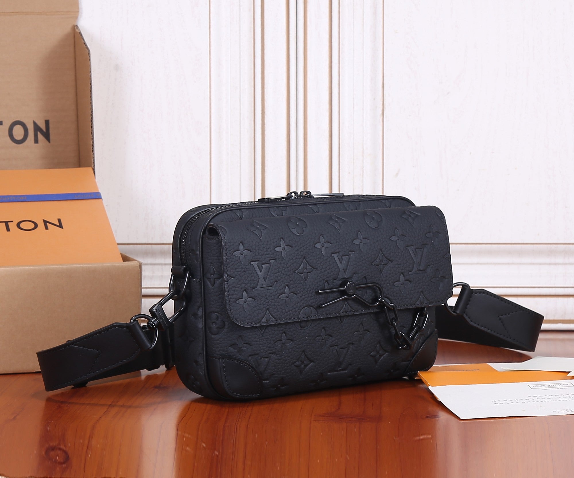 Bags Men Louis Vuitton