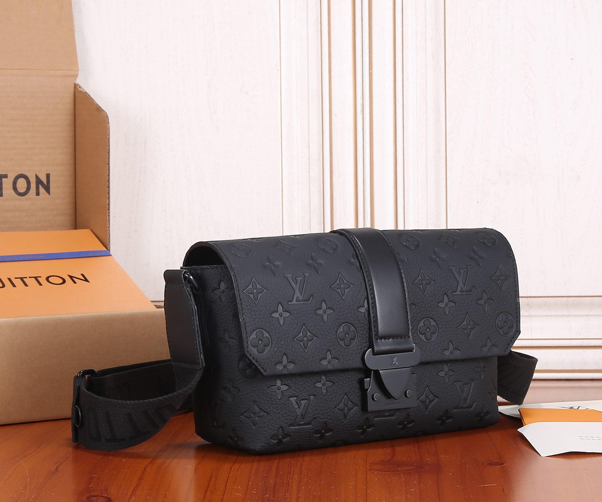 Bags Men Louis Vuitton