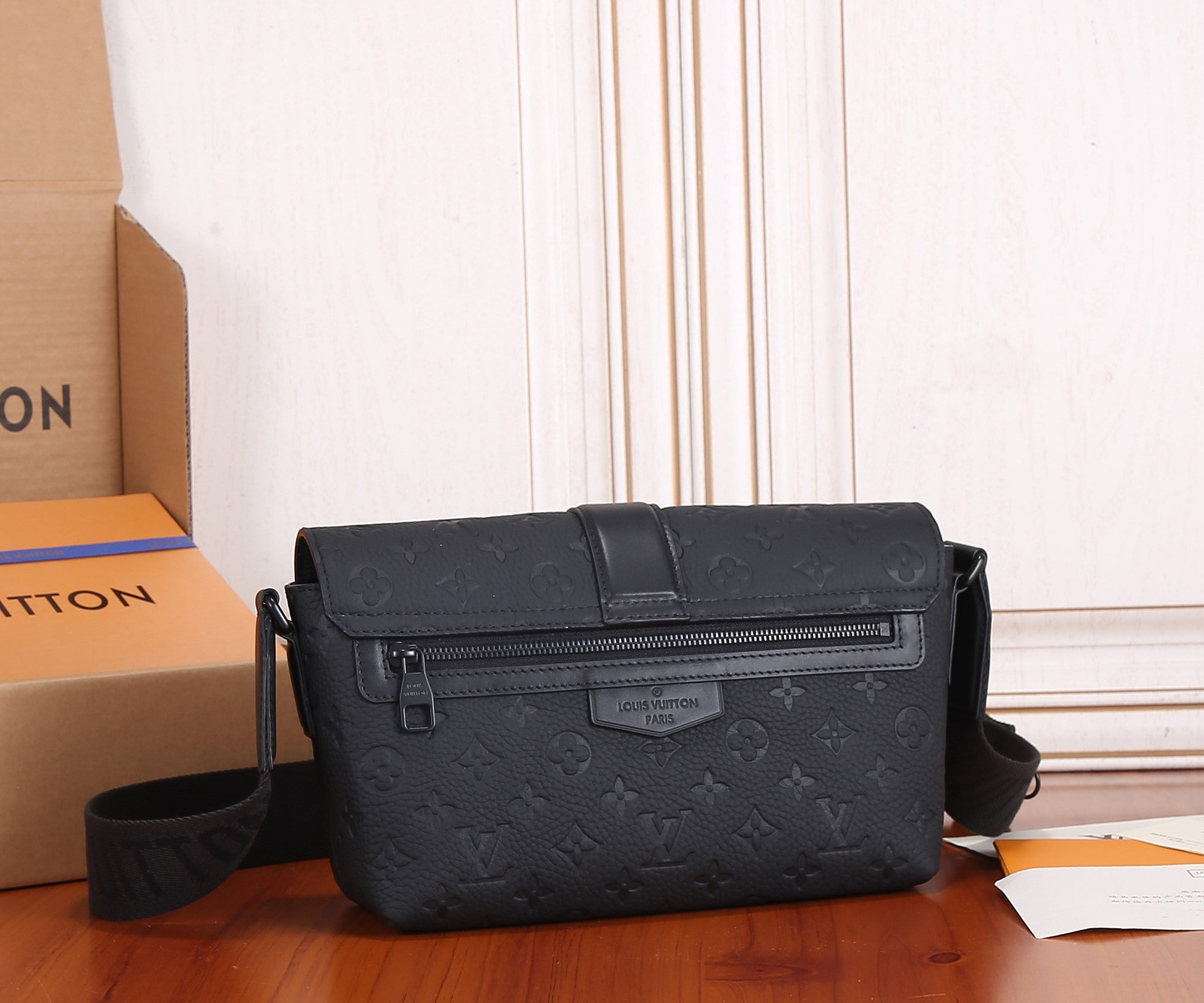 Bags Men Louis Vuitton