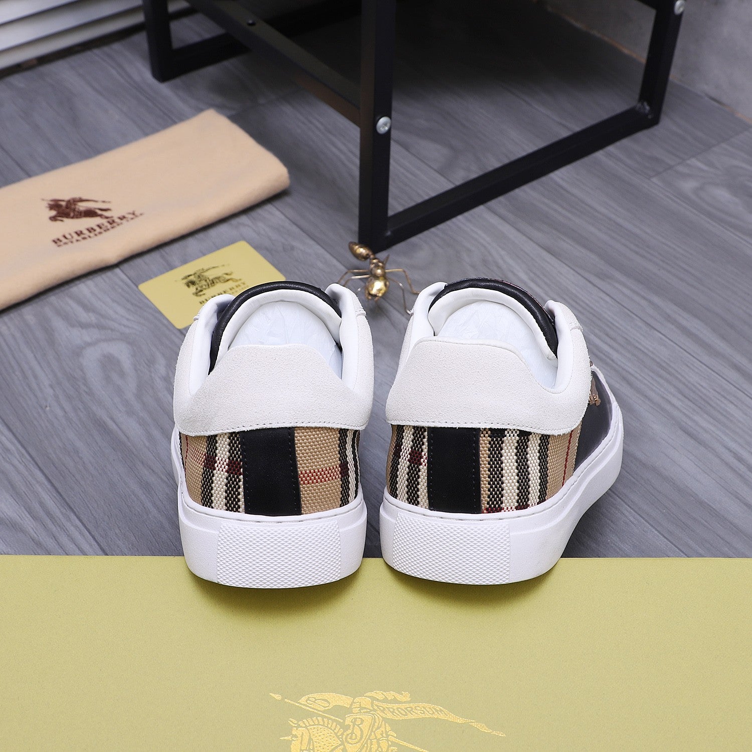Luxury Shoes Burberry