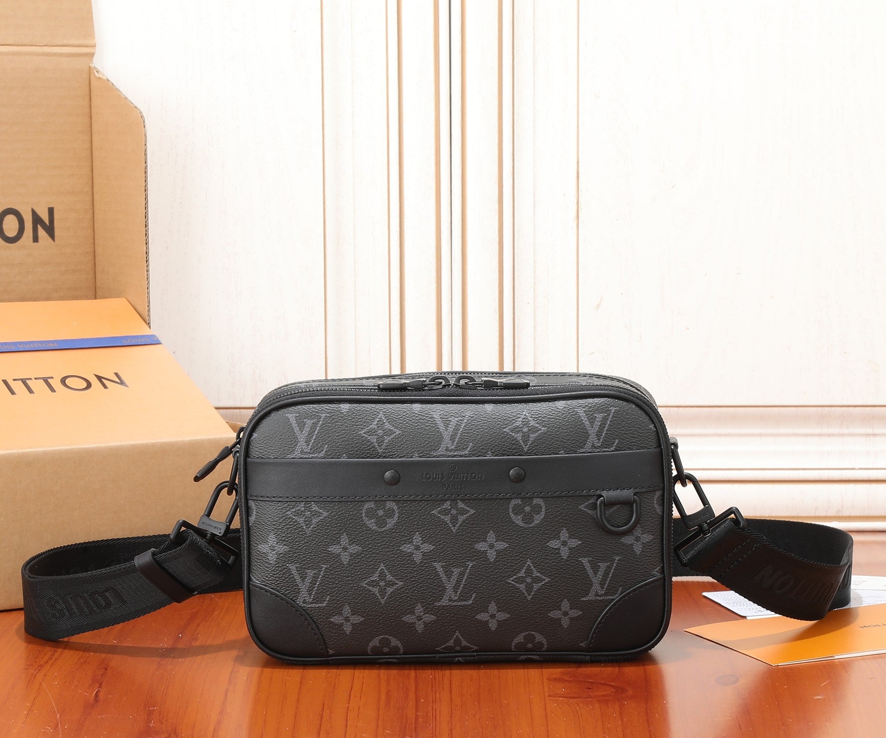 Bags Men Louis Vuitton