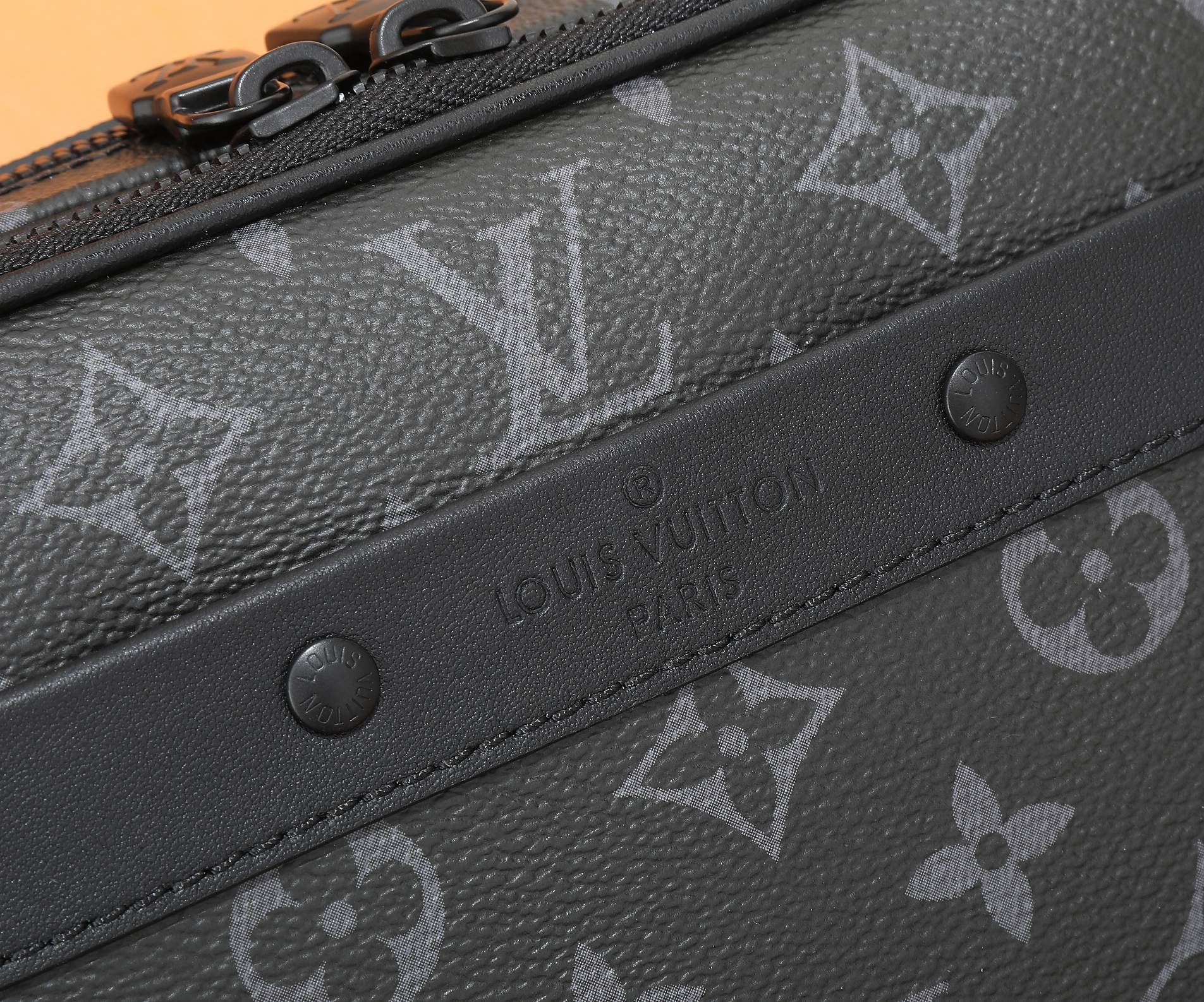 Bags Men Louis Vuitton