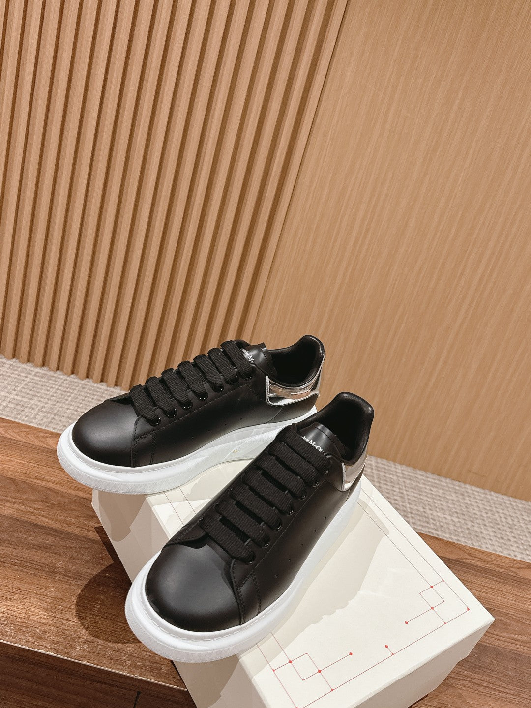 Luxury Shoes Alexander McQueen