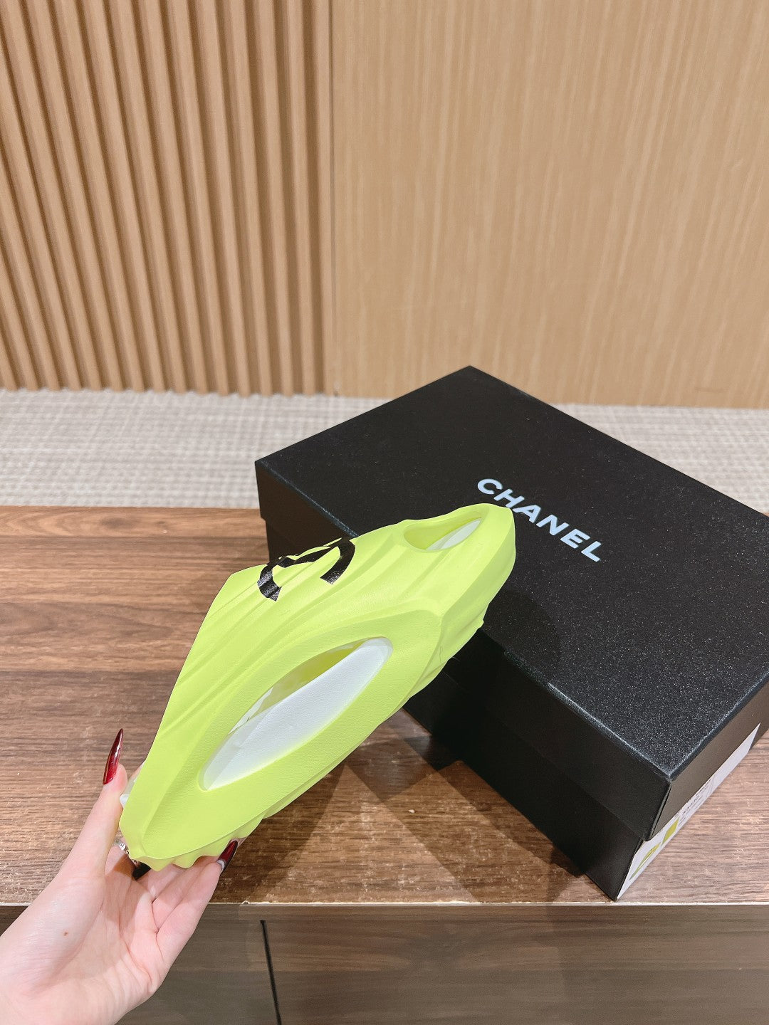 Luxury Shoes Chanel Unisex