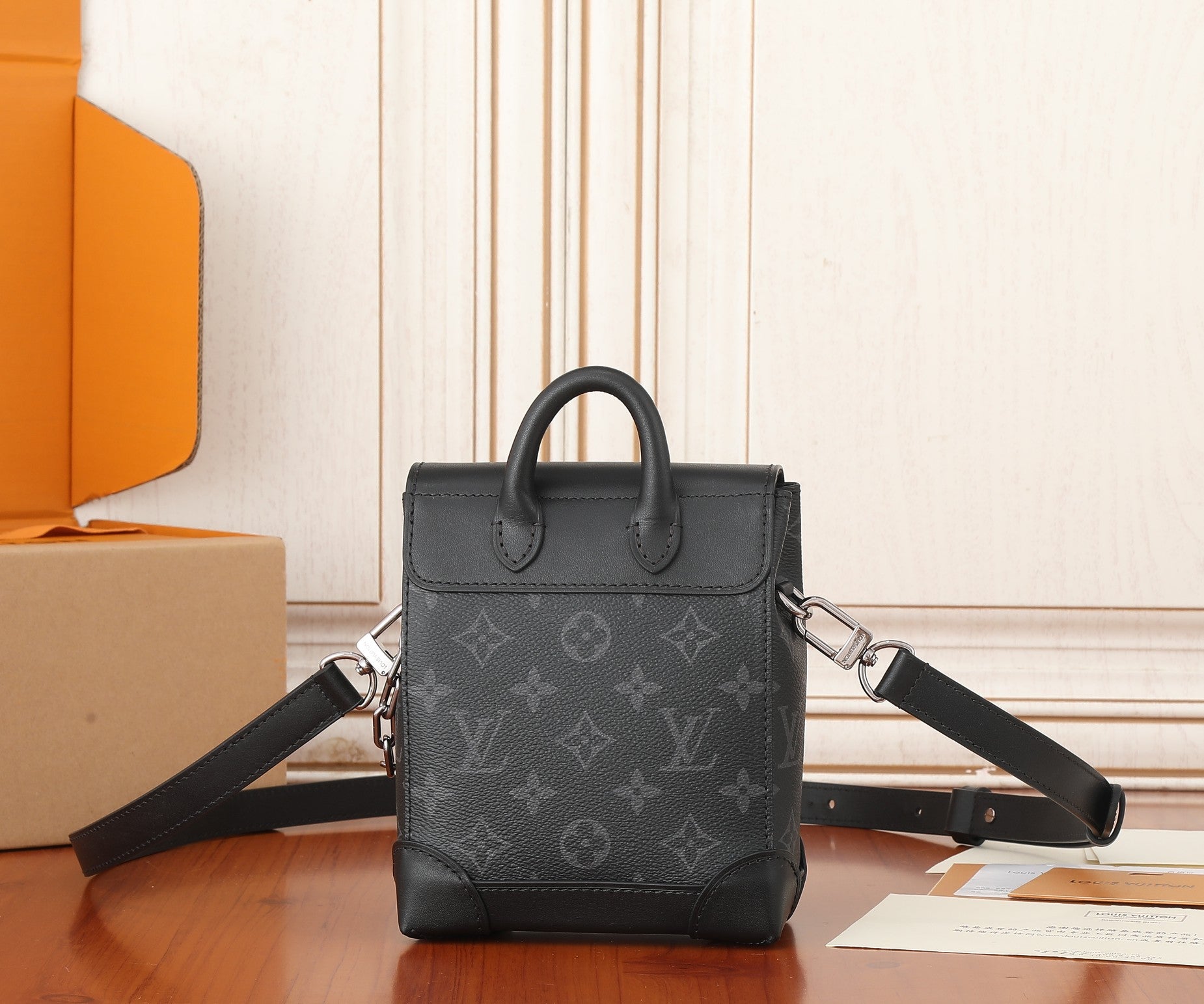 Bags Men Louis Vuitton