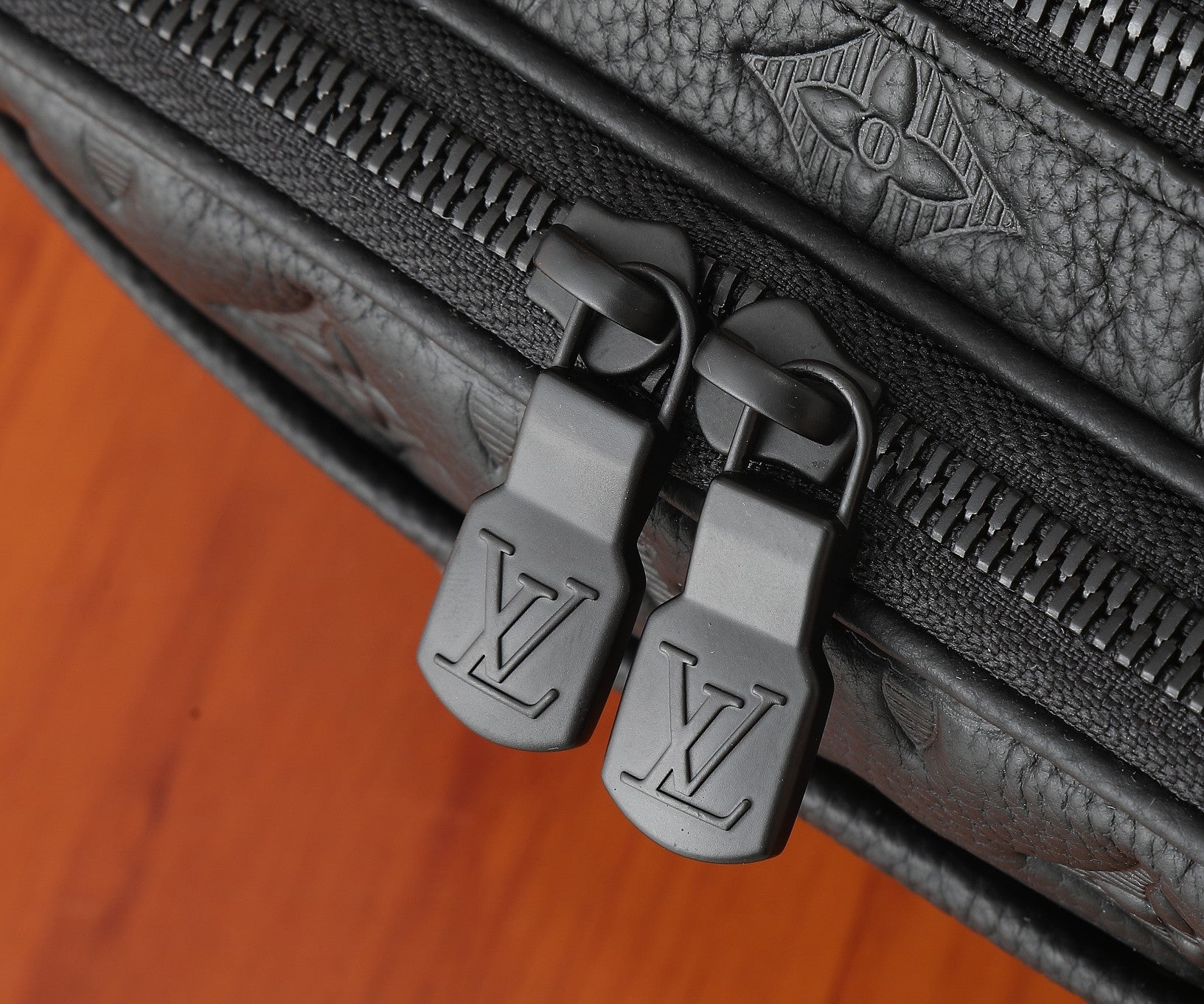 Bags Men Louis Vuitton