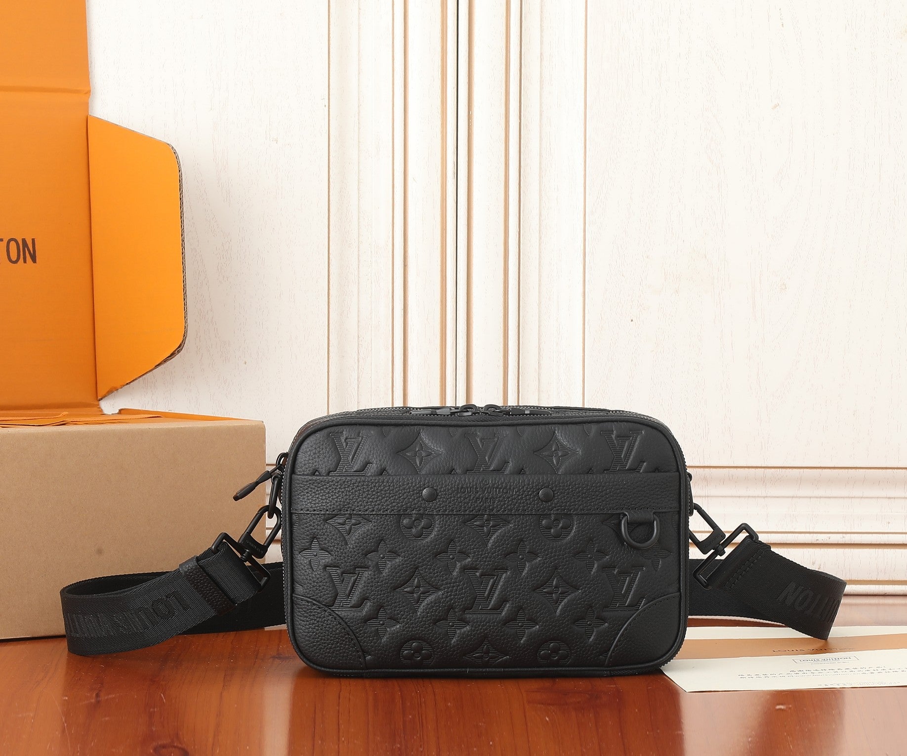 Bags Men Louis Vuitton