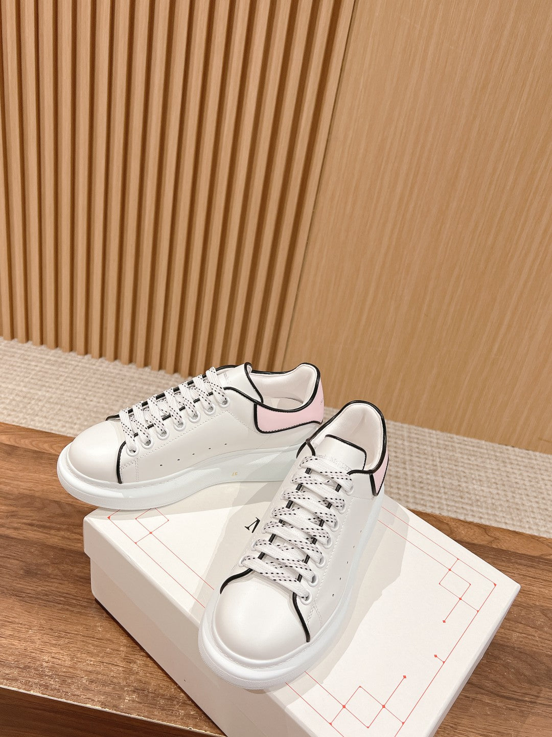 Luxury Shoes Alexander McQueen