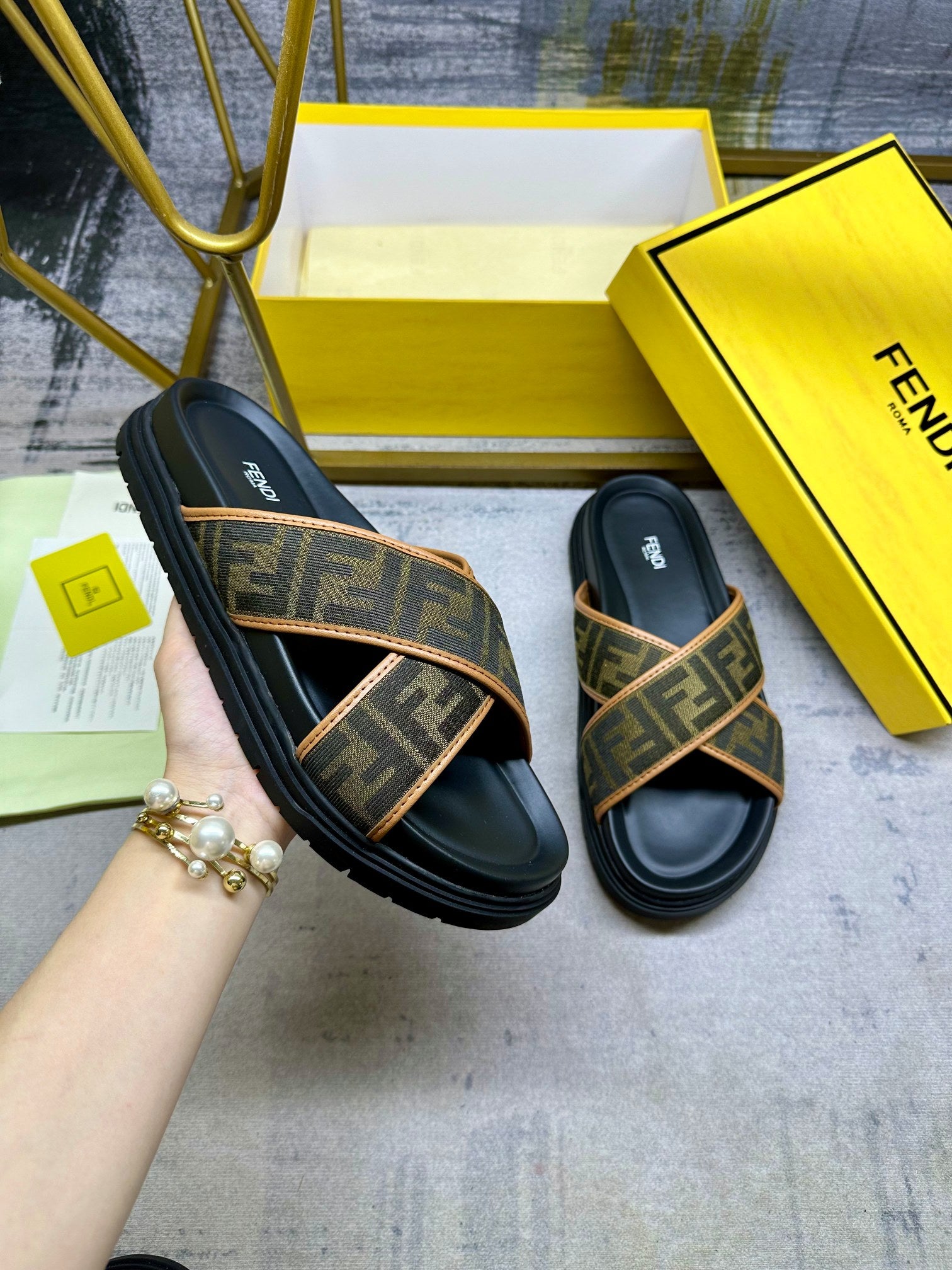 Luxury Shoes Fendi Sandals
