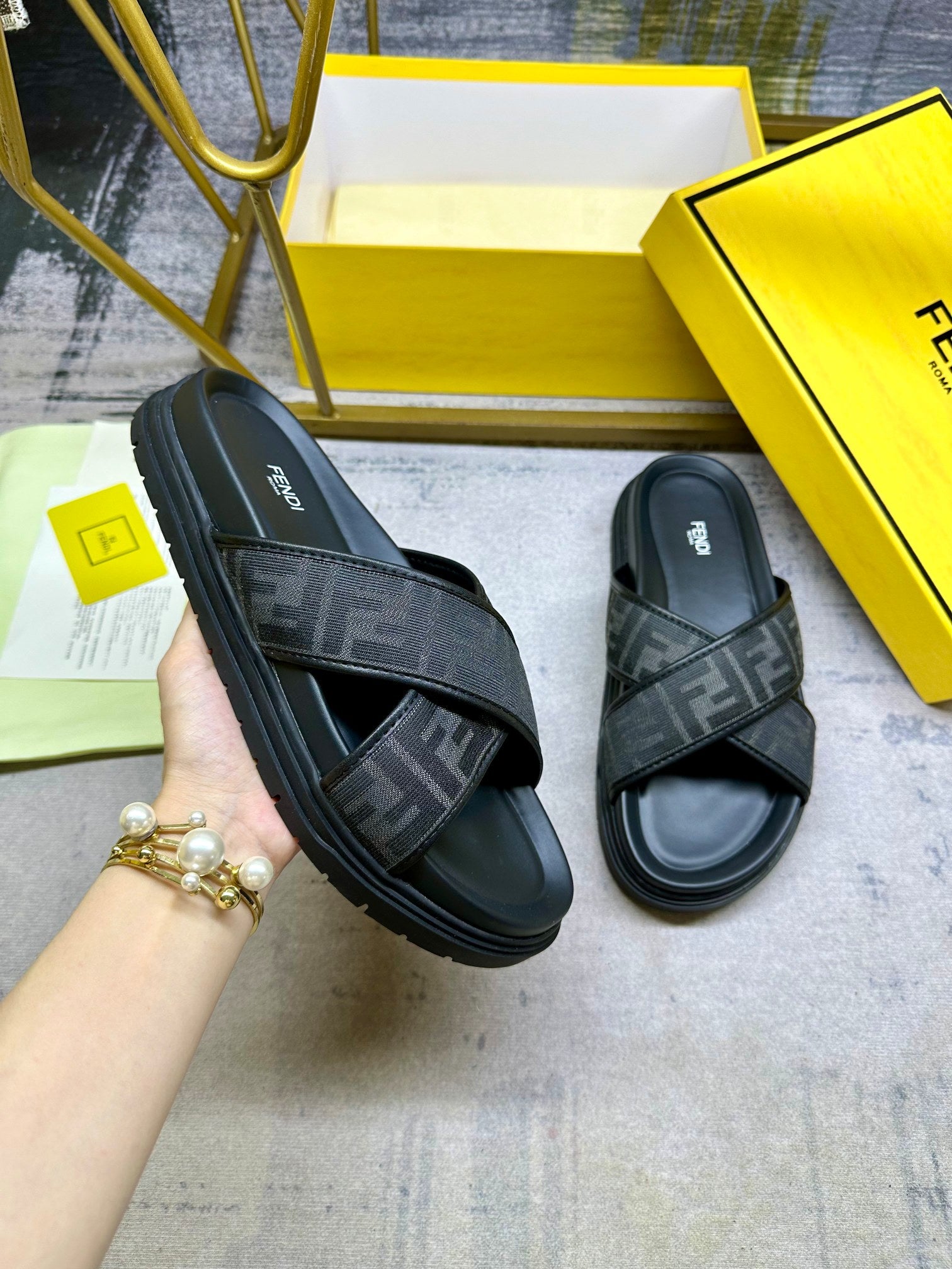 Luxury Shoes Fendi Sandals